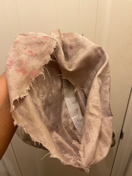 Michael Michael Kors please check all picture of condition - Picture 13 of 17